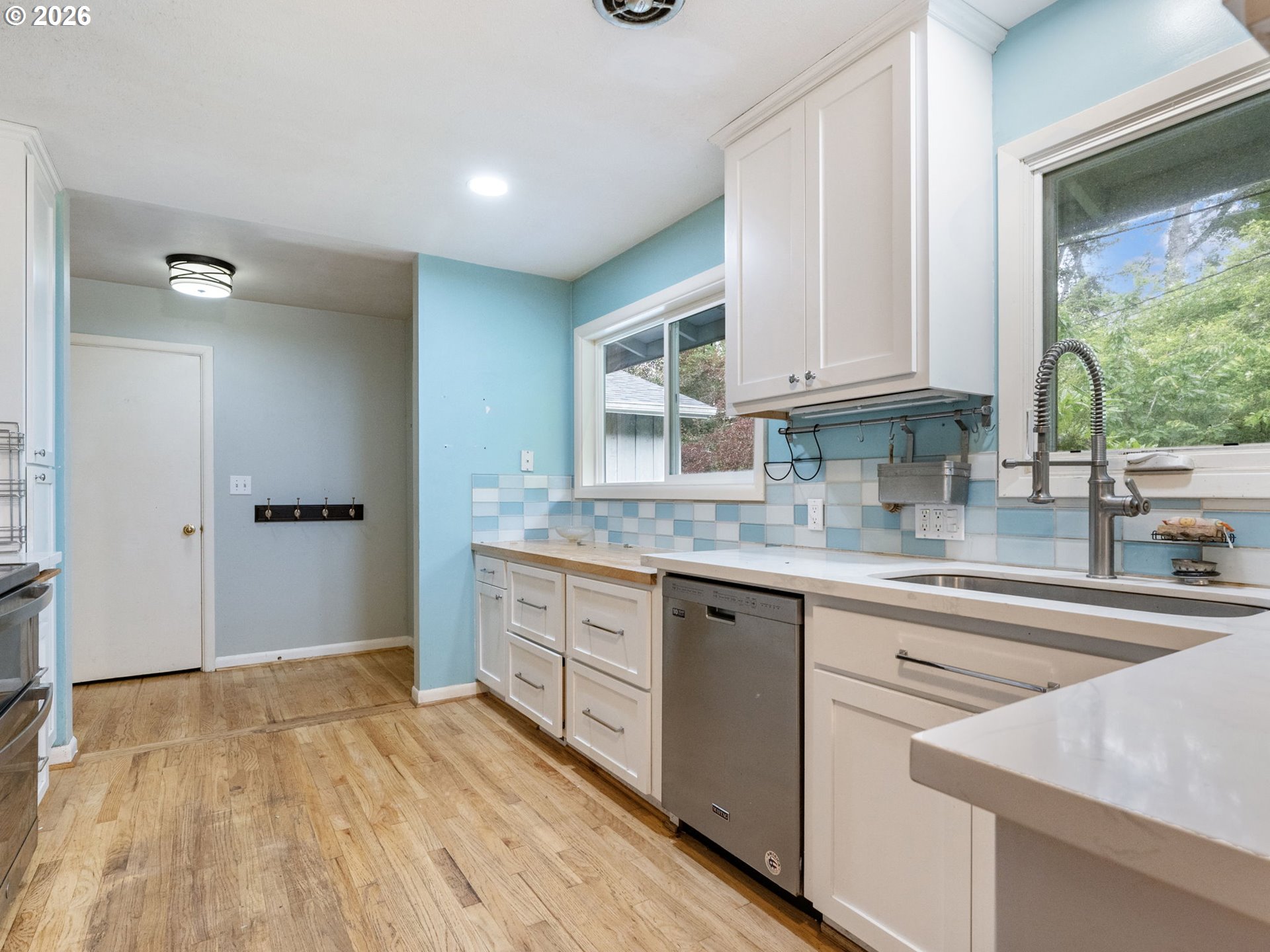 4010 Southwest Hamilton Street Portland, OR 97221 - Photo 13 of 38
