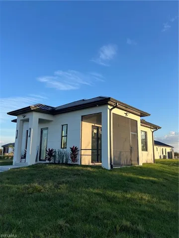 $949,000 | 2594 43rd Avenue Northeast, Naples, FL 34120