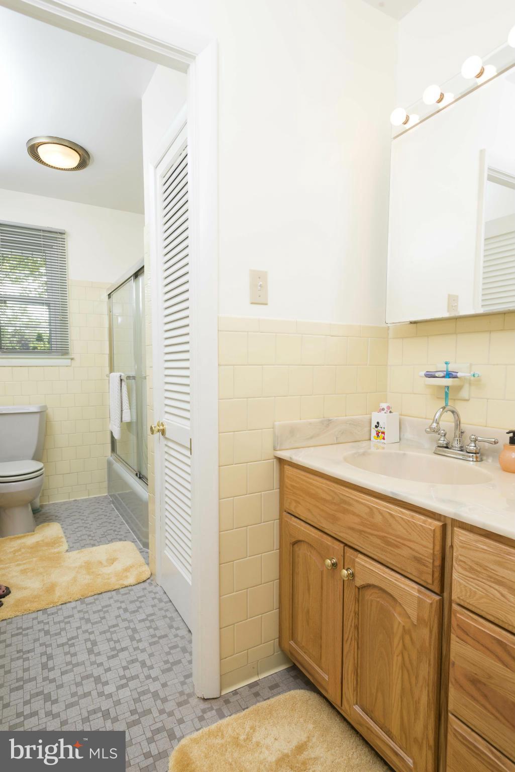 2107 Folkstone Road Lutherville-Timonium, MD 21093 - Photo 14 of 18 Bath