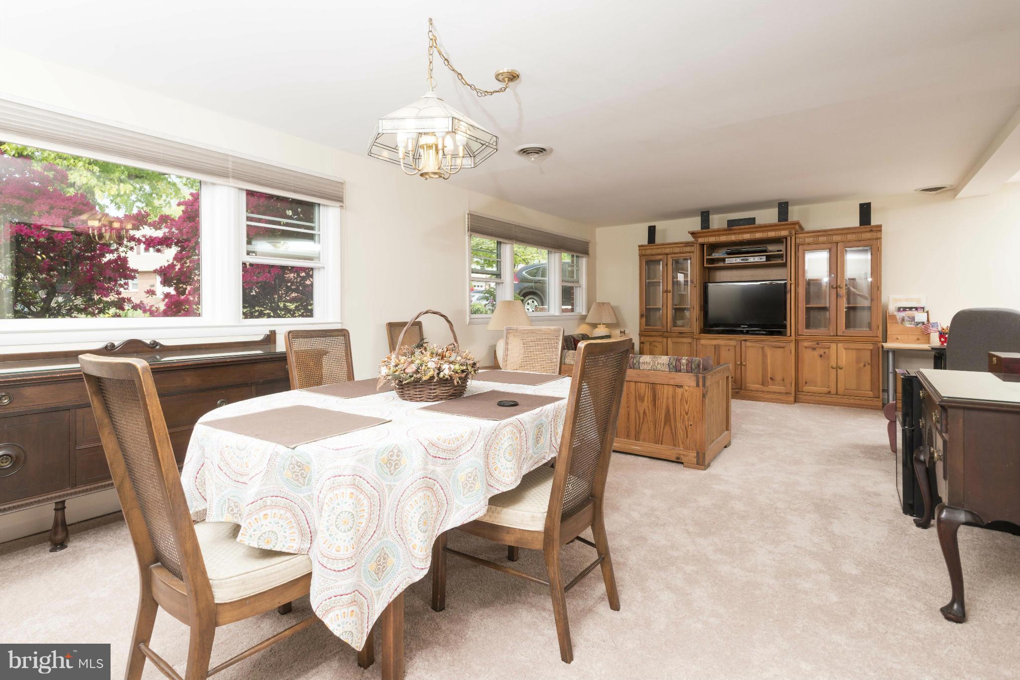 2107 Folkstone Road Lutherville-Timonium, MD 21093 - Photo 8 of 18 Dining Room