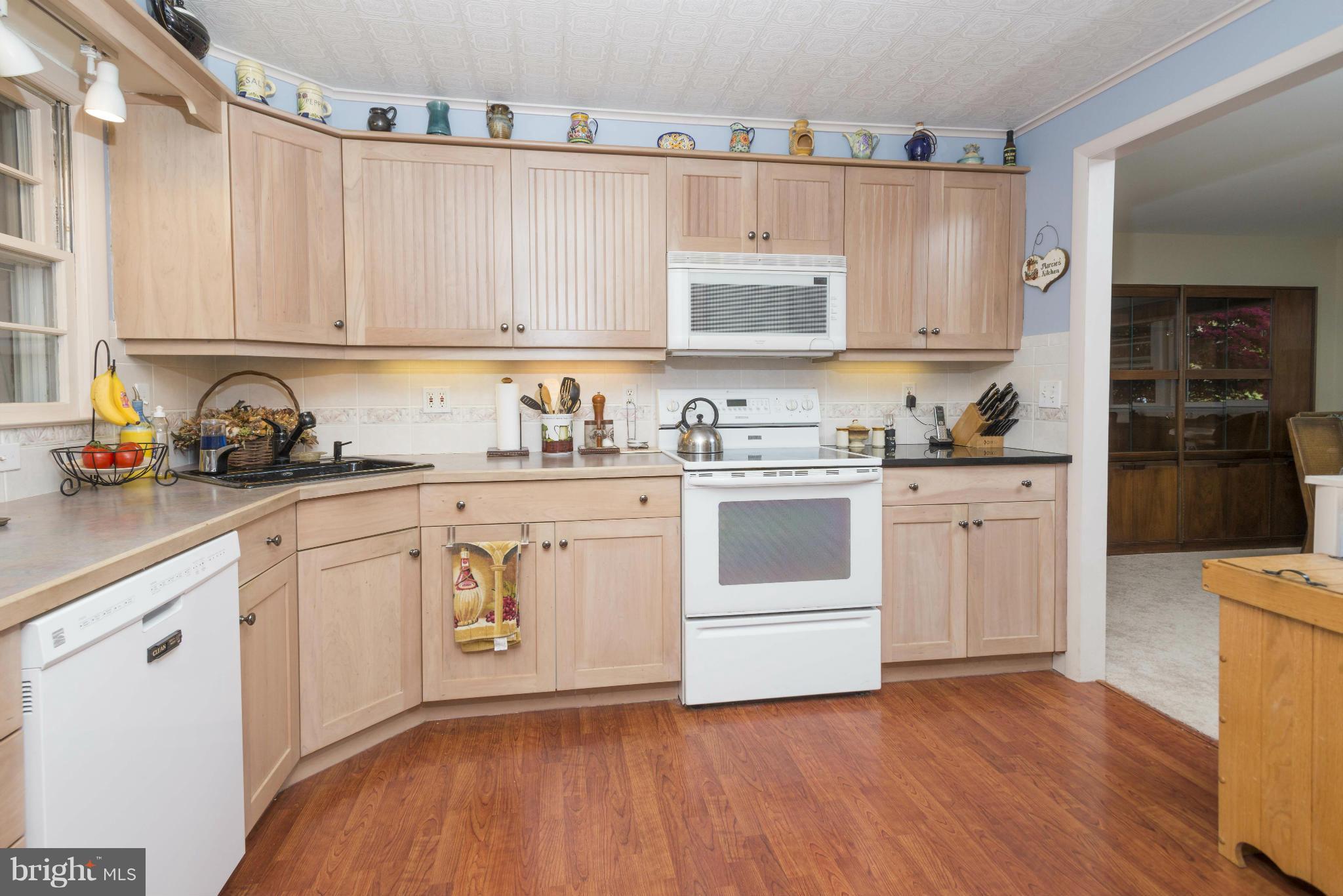 2107 Folkstone Road Lutherville-Timonium, MD 21093 - Photo 10 of 18 Kitchen