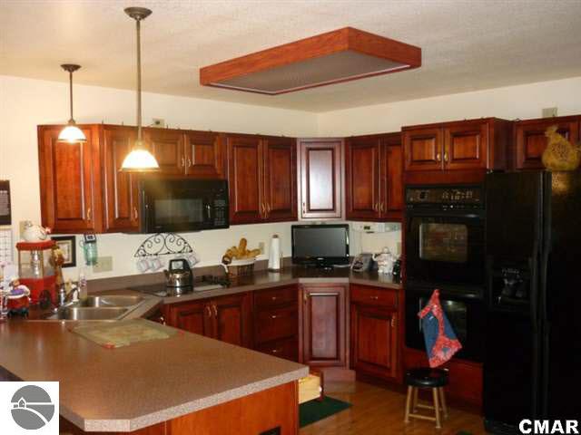370 South Crawford Road Mount Pleasant, MI 48858 - Photo 7 of 22 1773193-6.JPG