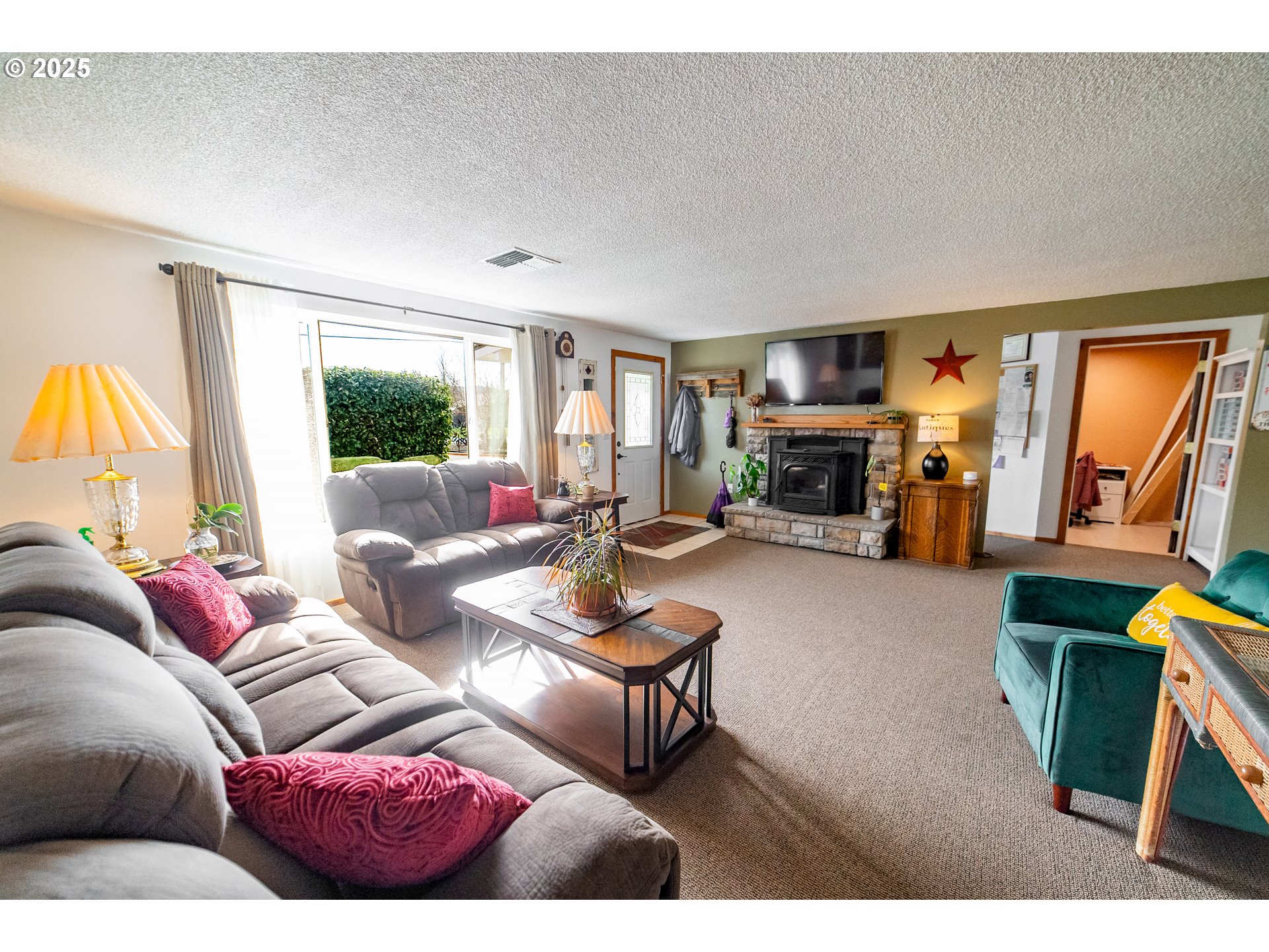 25197 East Bolton Road Veneta, OR 97487 - Photo 16 of 33