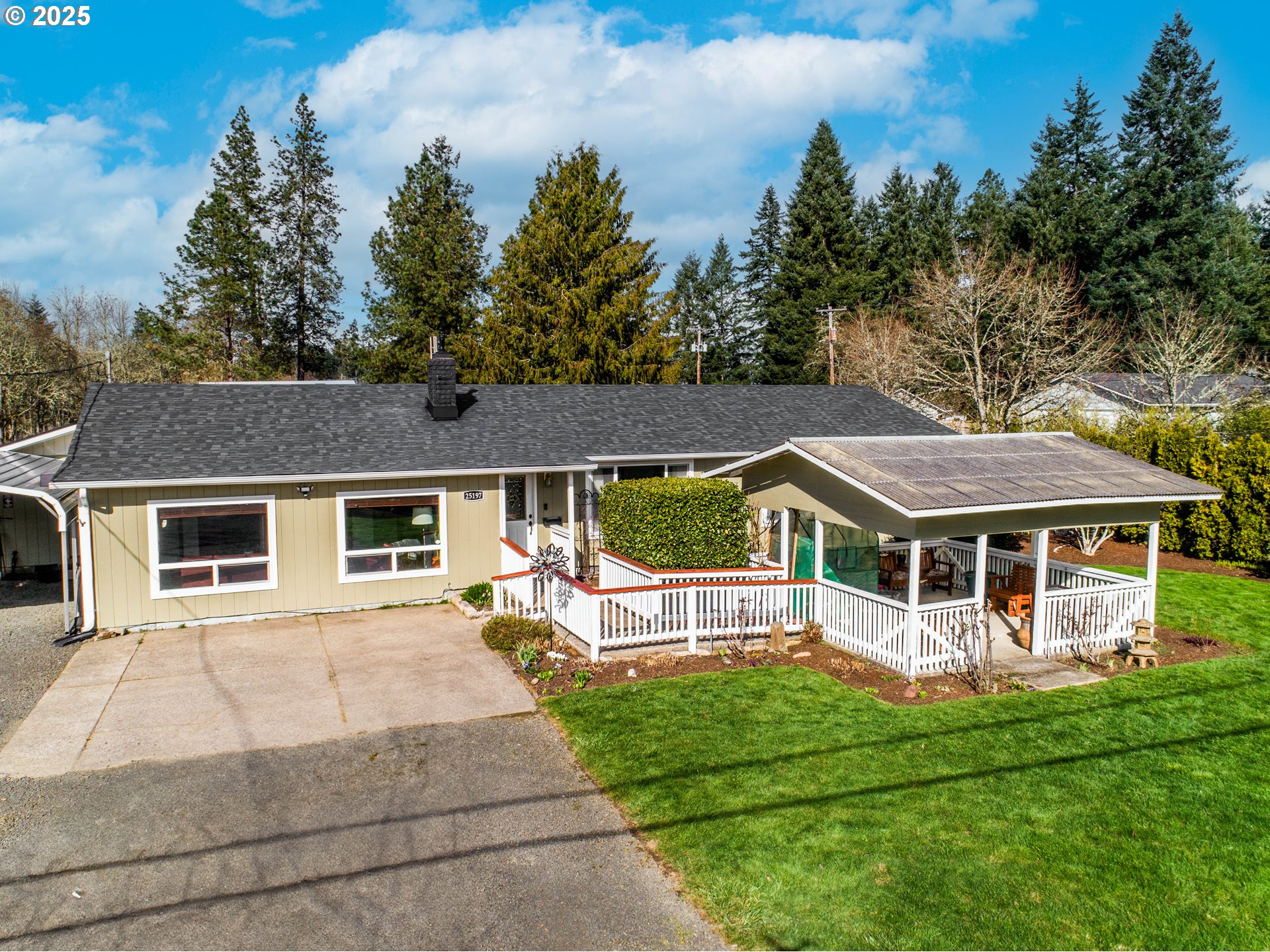 25197 East Bolton Road Veneta, OR 97487 - Photo 2 of 33