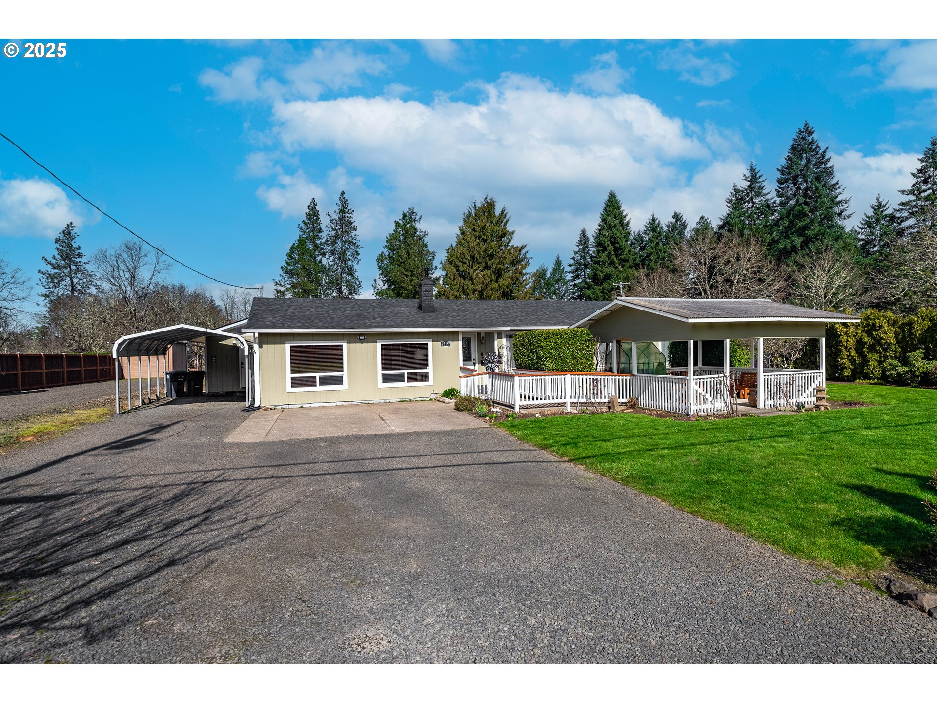 25197 East Bolton Road Veneta, OR 97487 - Photo 3 of 33