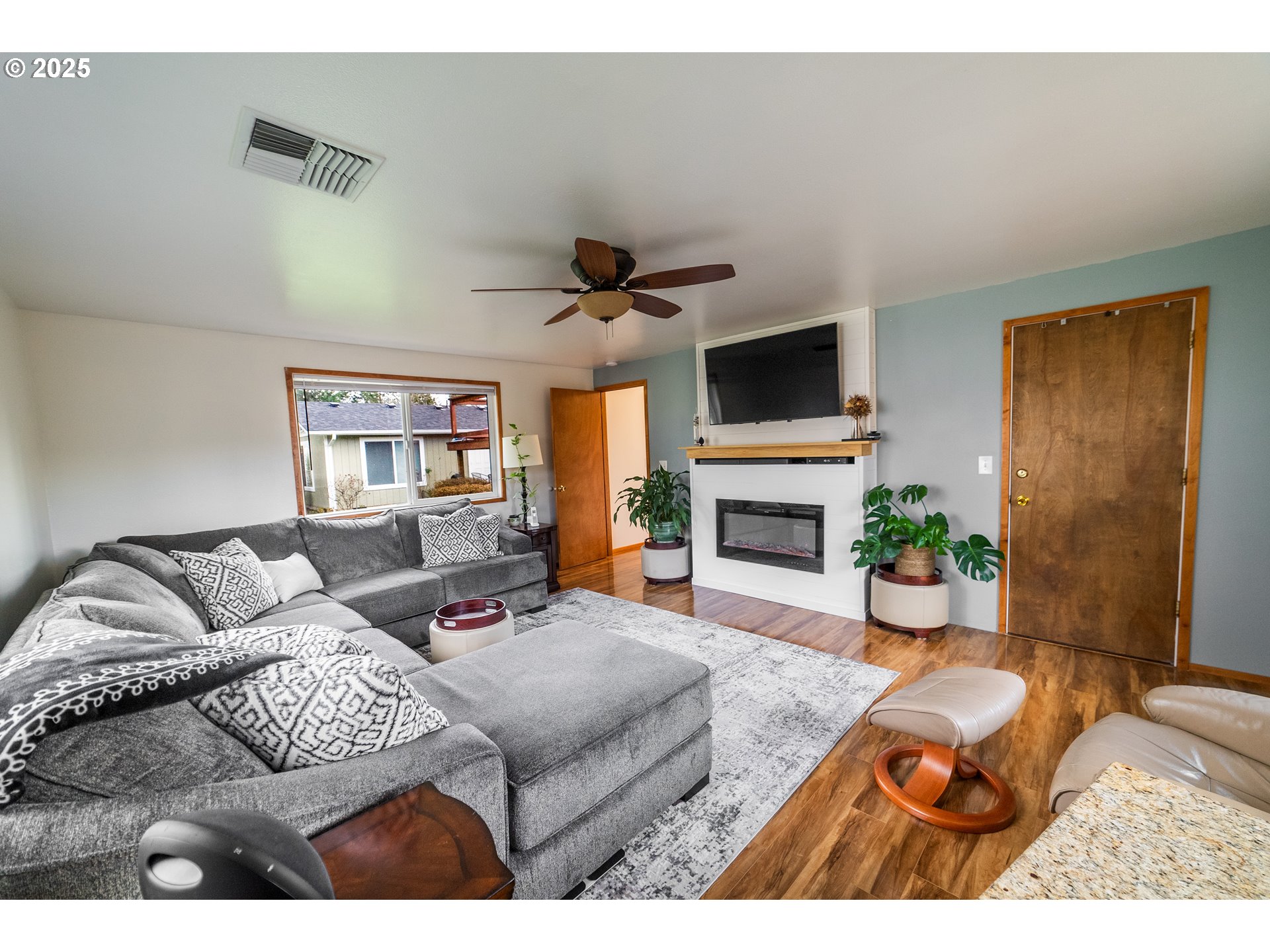 25197 East Bolton Road Veneta, OR 97487 - Photo 8 of 33