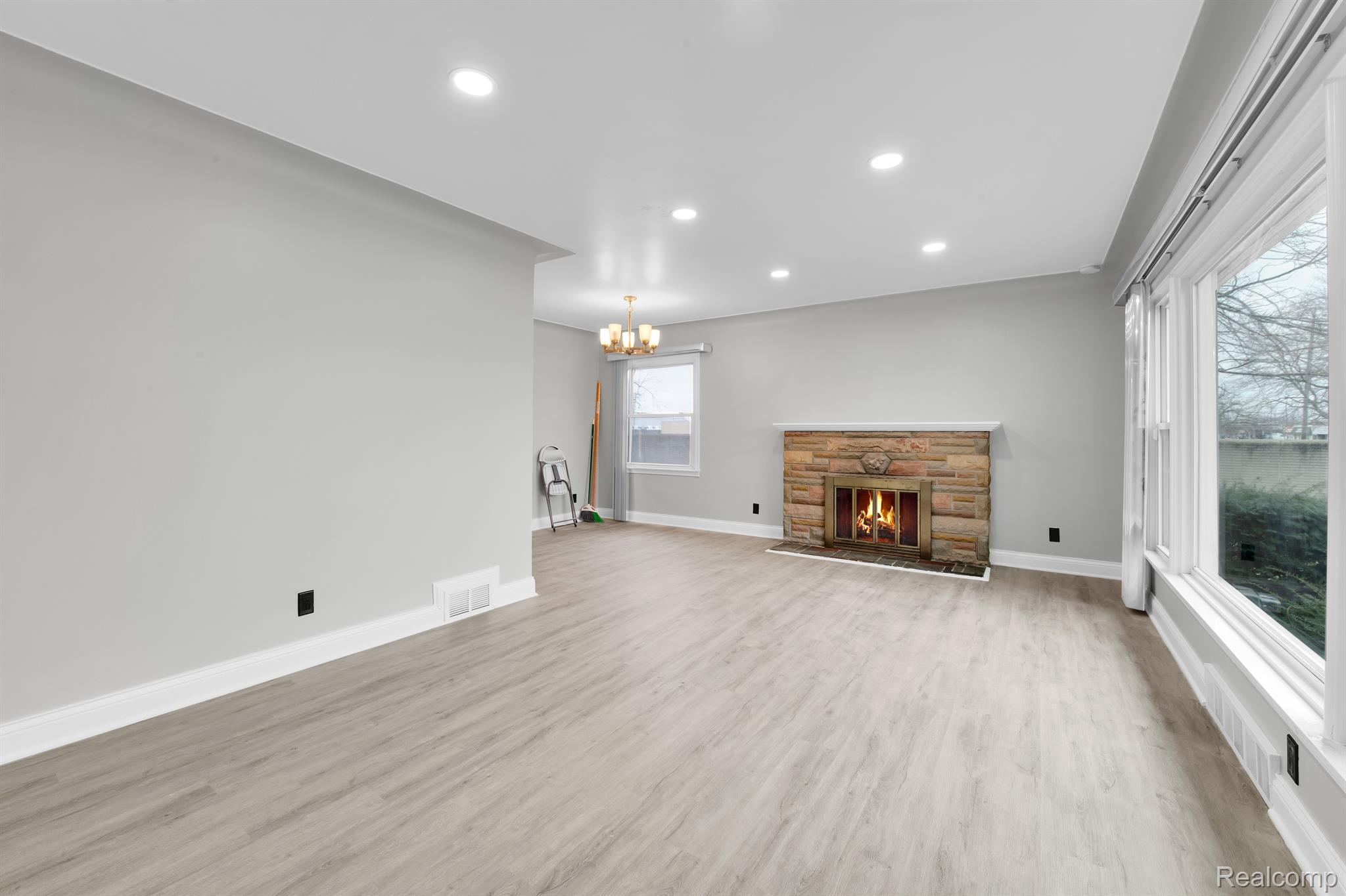 4354 East 10 Mile Road Warren, MI 48091 - Photo 8 of 24 Gallery Image 8