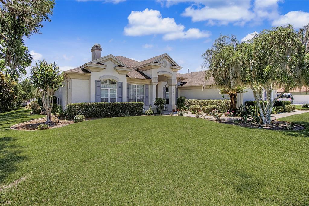 2114 Southeast 25th Loop Ocala, FL 34471 - Photo 3 of 39