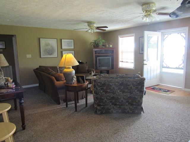 1768 Terry Coal Road Crofton, KY 42217 - Photo 4 of 28 LIVING ROOM
