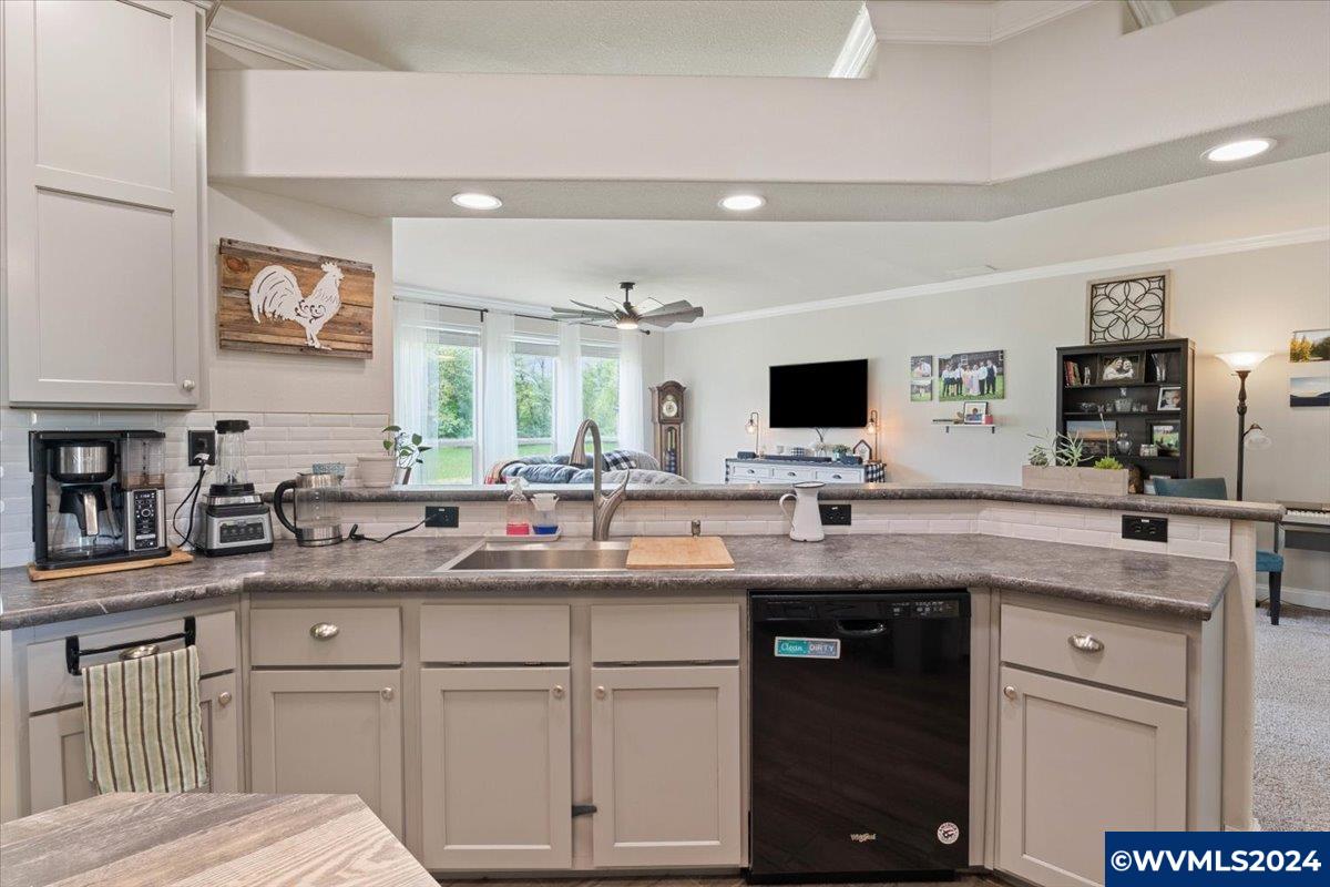 32864 Fern Road Philomath, OR 97370 - Photo 15 of 39 Gallery Image 15