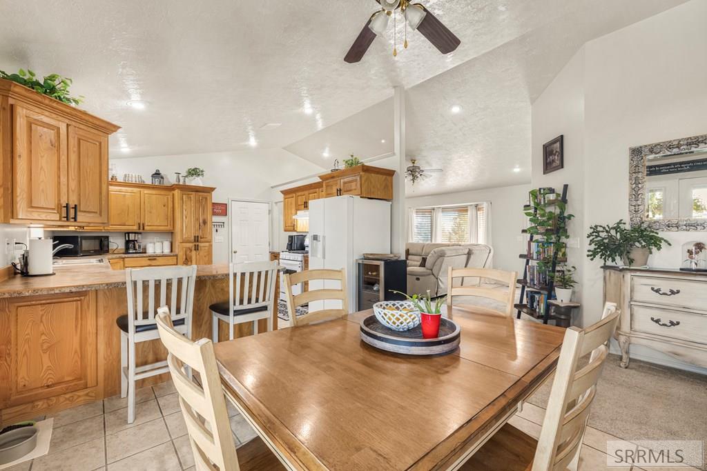 3443 East County Line Road Idaho Falls, ID 83401 - Photo 15 of 43 Kitchen/Dining