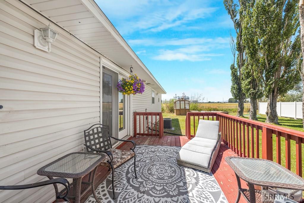 3443 East County Line Road Idaho Falls, ID 83401 - Photo 32 of 43 Deck