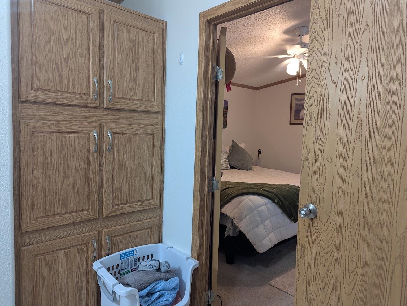 435 32 Road, Unit 628 Clifton, CO 81520 - Photo 13 of 31 a bathroom with a sink and a mirror