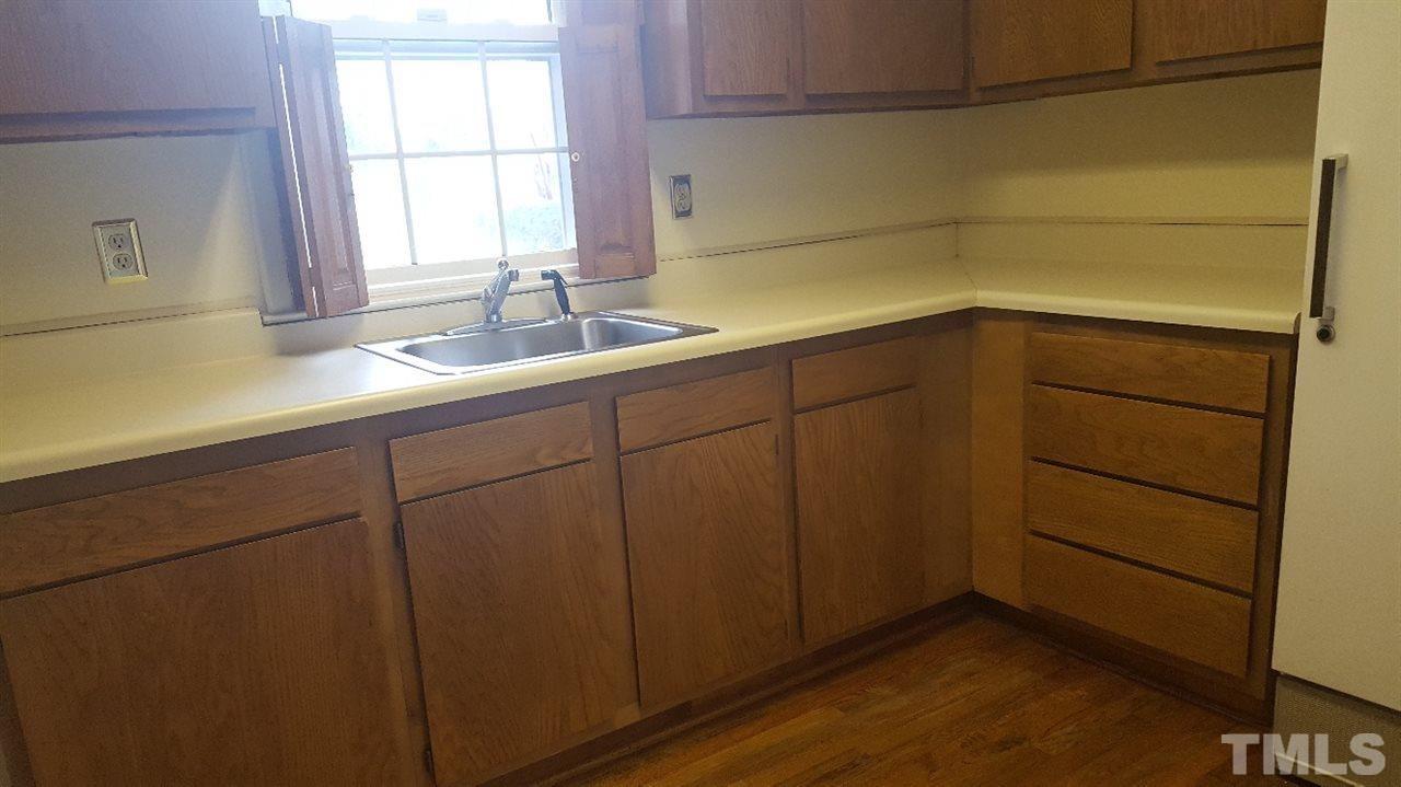 47 Fairview Village Road Dunn, NC 28334 - Photo 13 of 30 Gallery Image 13