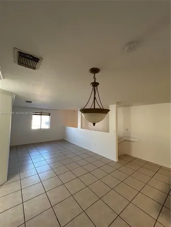 $2,700 | 5655 Northwest 109th Avenue, Unit 56, Doral, FL 33178