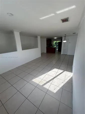$2,700 | 5655 Northwest 109th Avenue, Unit 56, Doral, FL 33178