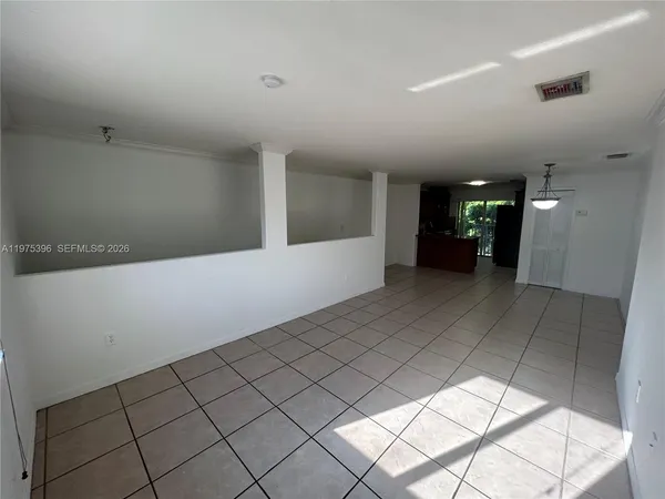 $2,700 | 5655 Northwest 109th Avenue, Unit 56, Doral, FL 33178