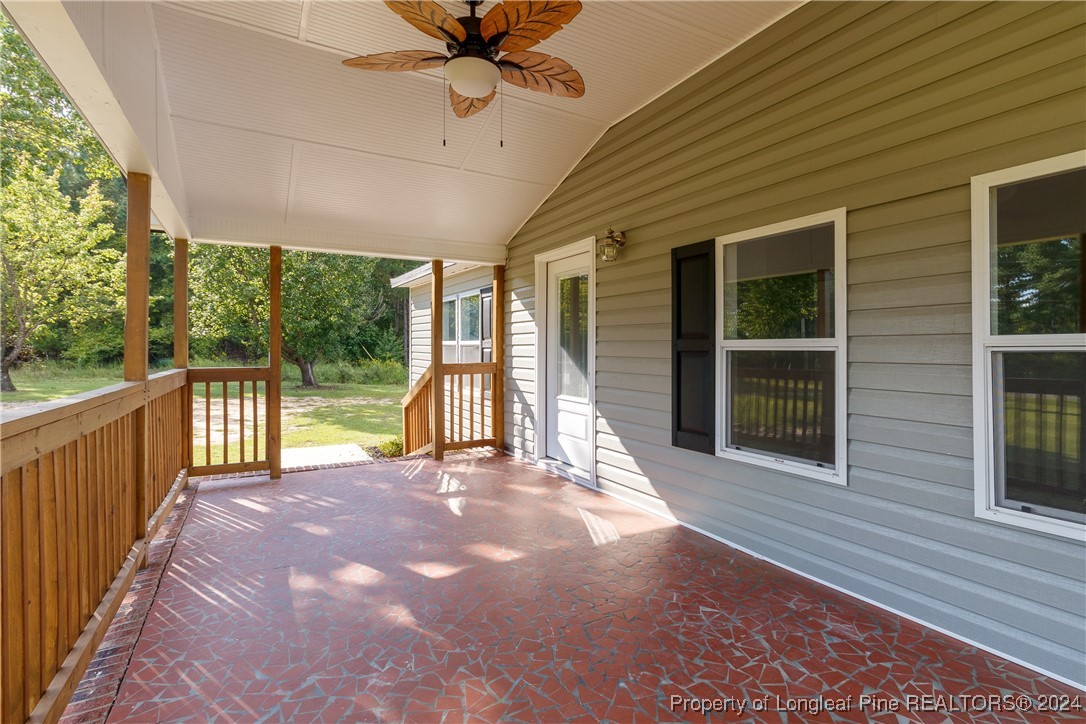 197 Nutgrass Road Bunnlevel, NC 28323 - Photo 4 of 32 Gallery Image 4