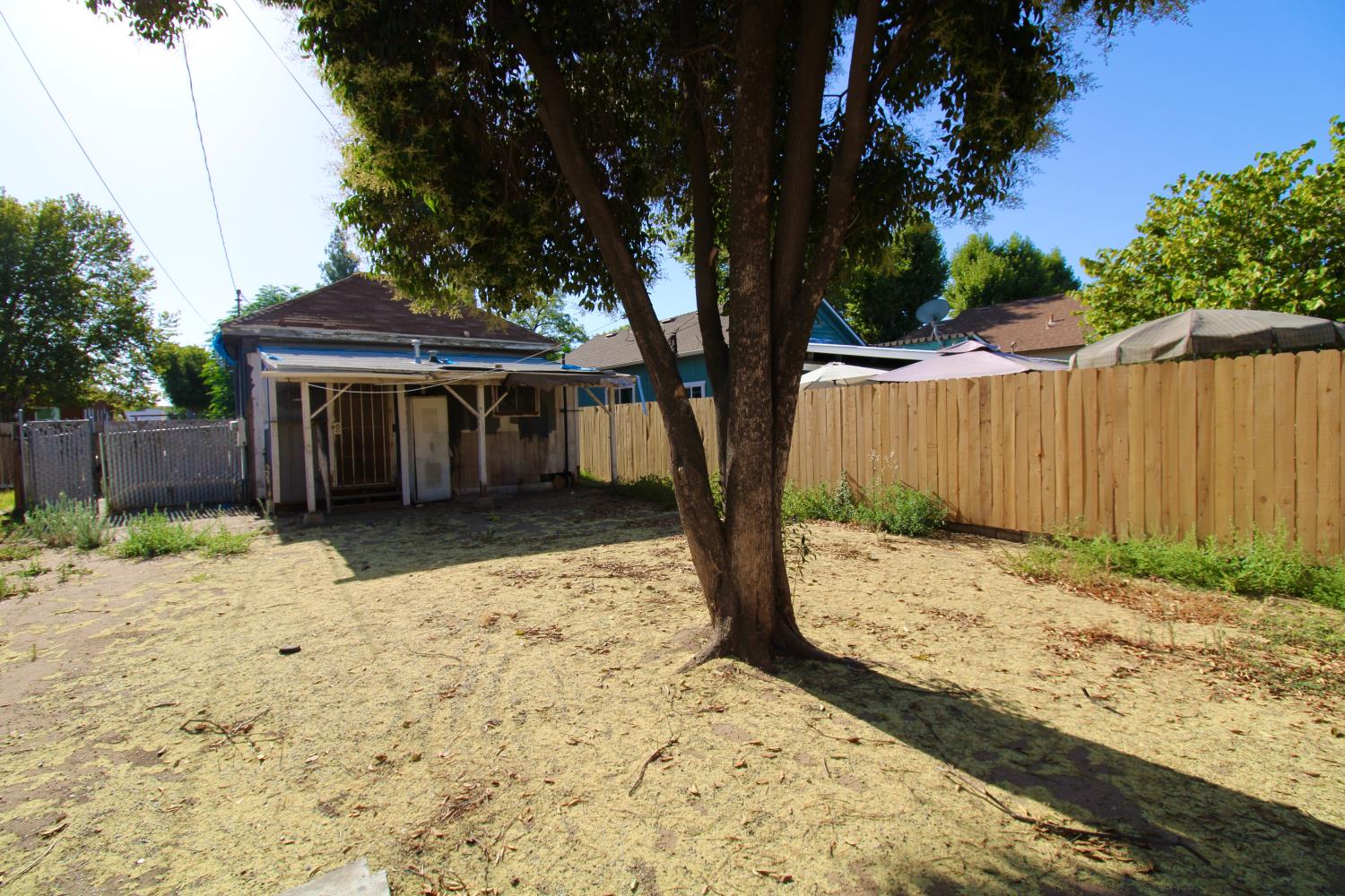 432 4th Street Clovis, CA 93612 - Photo 42 of 47