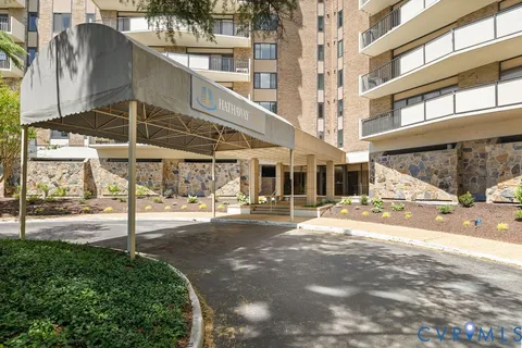 $305,000 | 2956 Hathaway Road, Unit U704, Richmond, VA 23225