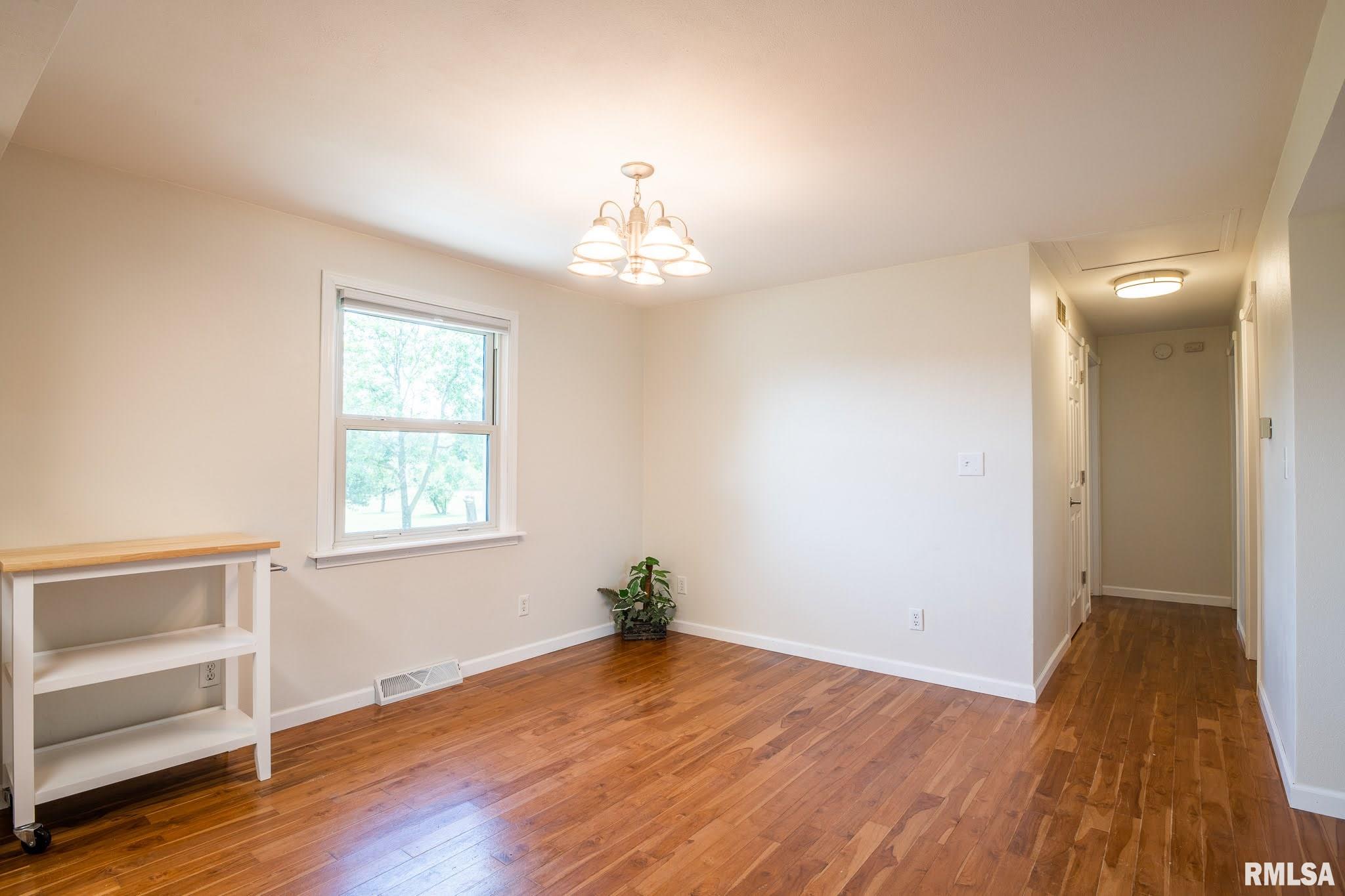 29739 East County Road Manito, IL 61546 - Photo 18 of 39 Gallery Image 18