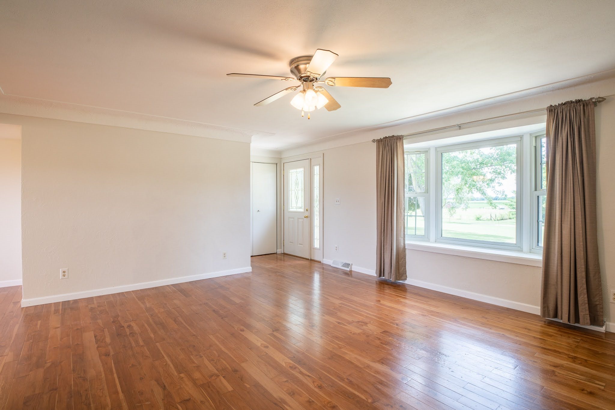 29739 East County Road Manito, IL 61546 - Photo 8 of 39 Gallery Image 8