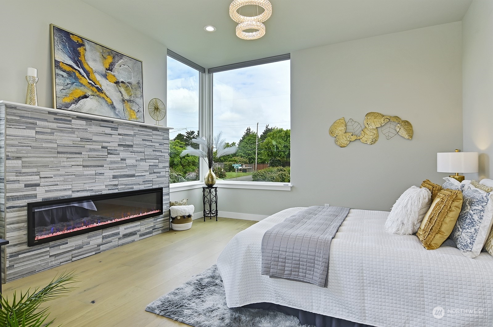 2707 South Ferdinand Street Seattle, WA 98108 - Photo 6 of 38 a bedroom with a bed and a painting on the wall