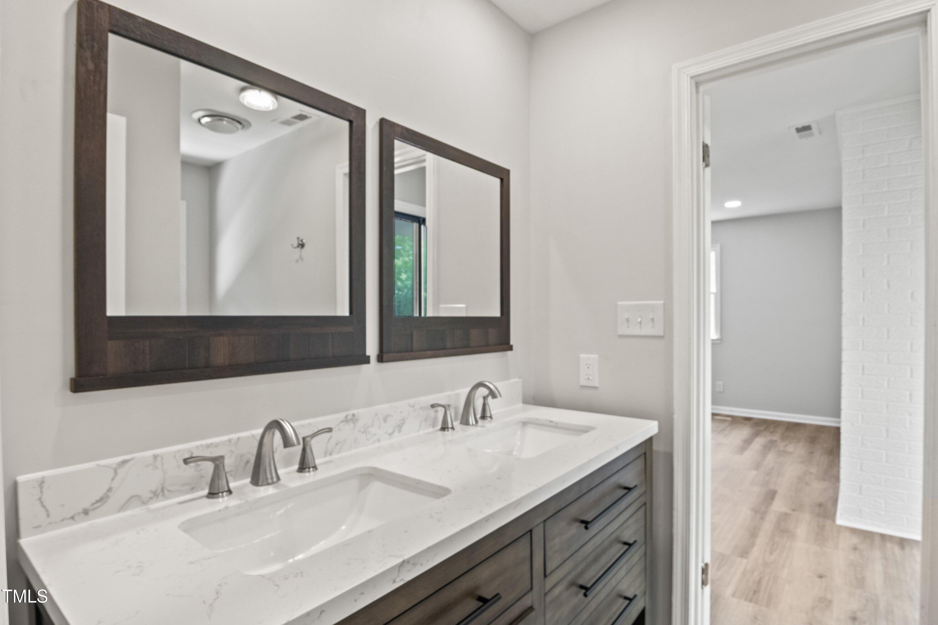5124 Melbourne Road Raleigh, NC 27606 - Photo 30 of 44 Upstairs bath