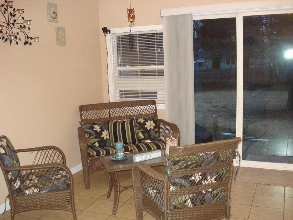 72 Overlea Drive Springfield, MA 01119 - Photo 2 of 21 Gallery Image 2