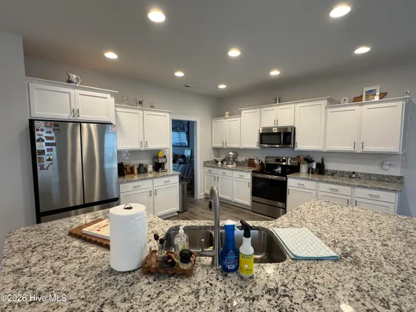 $2,800 | 434 Nantucket Trail, Sneads Ferry, NC 28460