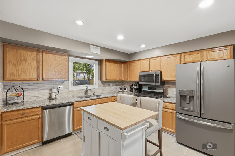 619 East Bauer Road Naperville, IL 60563 - Photo 9 of 27