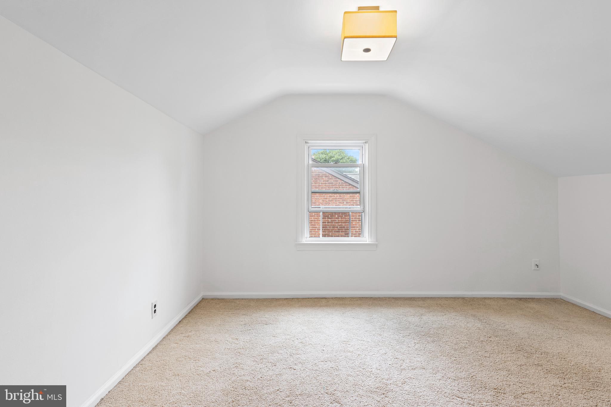 934 Kingsman Road Upper Chichester, PA 19061 - Photo 12 of 20 Gallery Image 12