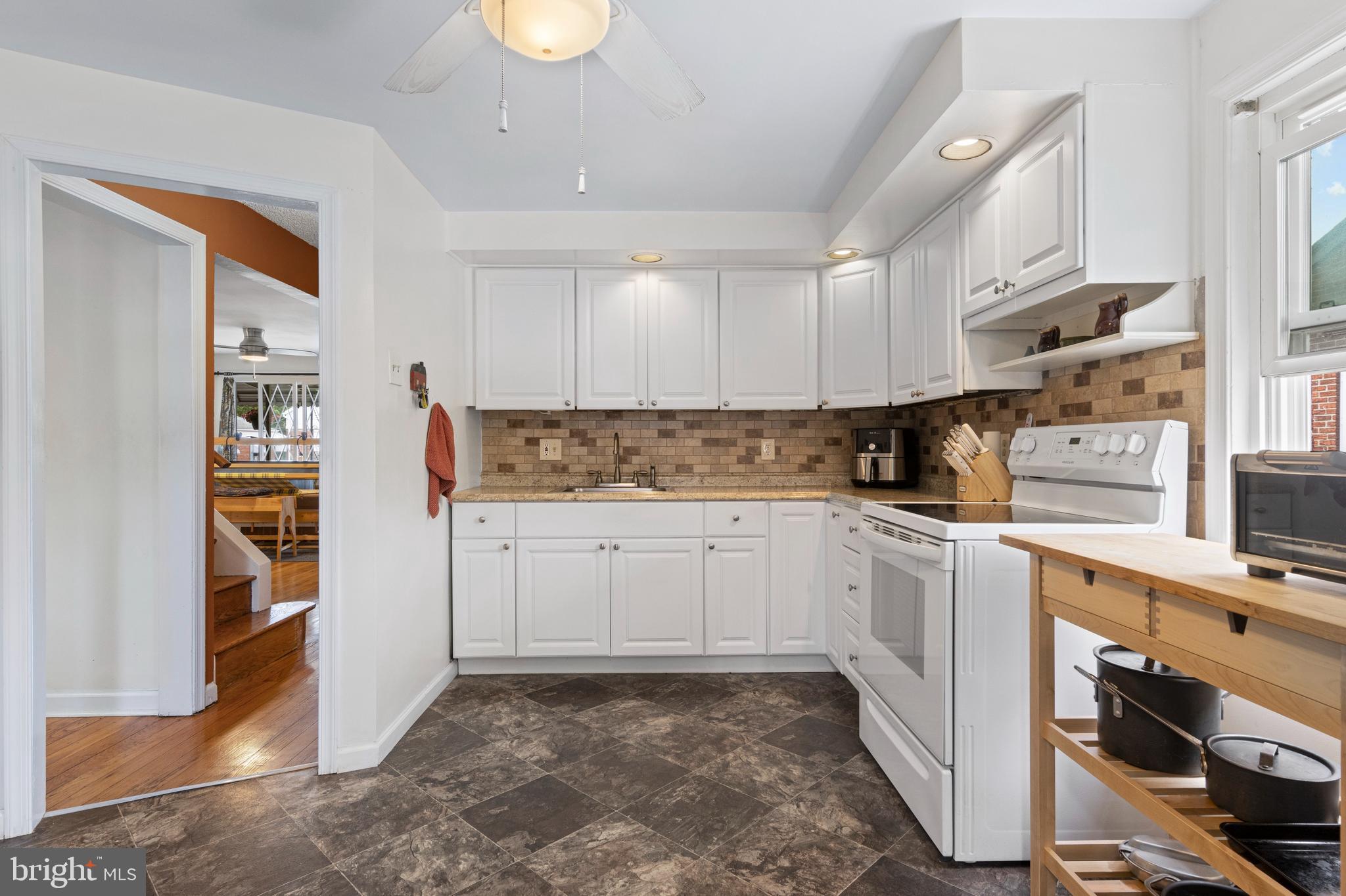 934 Kingsman Road Upper Chichester, PA 19061 - Photo 8 of 20 Gallery Image 8