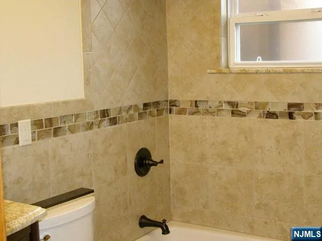 $2,195 | 158 Ridge Road, Unit 2, Lyndhurst, NJ 07071