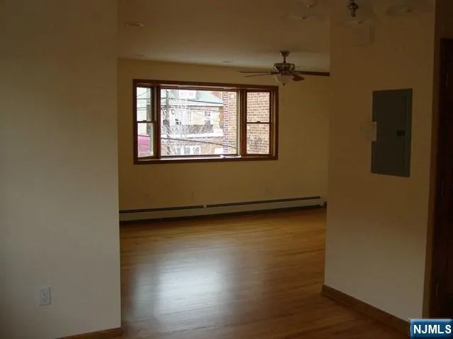 $2,195 | 158 Ridge Road, Unit 2, Lyndhurst, NJ 07071