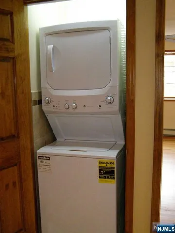 $2,195 | 158 Ridge Road, Unit 2, Lyndhurst, NJ 07071