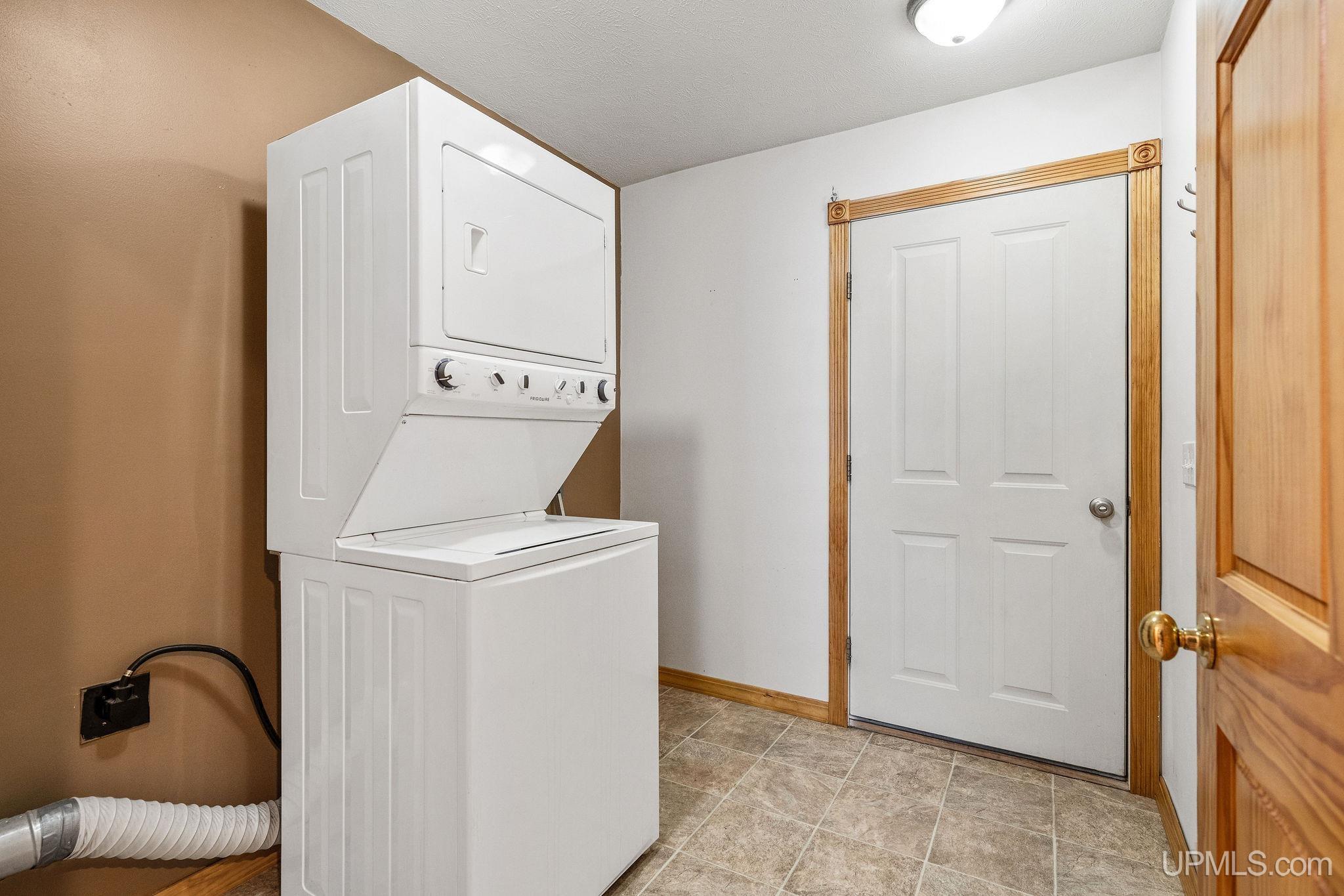 N6889 Connors Road, Unit 4 Munising, MI 49862 - Photo 19 of 27