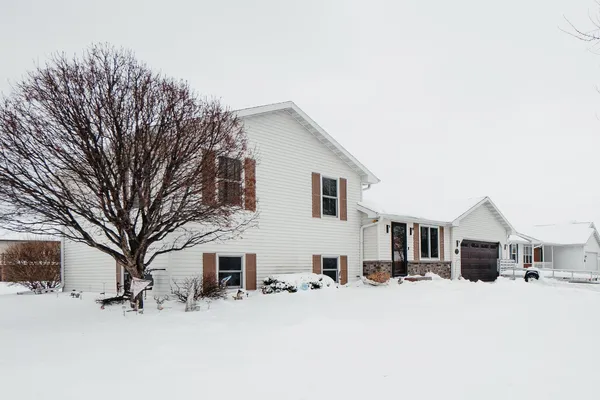 $342,500 | 195 Yacoub Lane, Fond du Lac, WI 54935