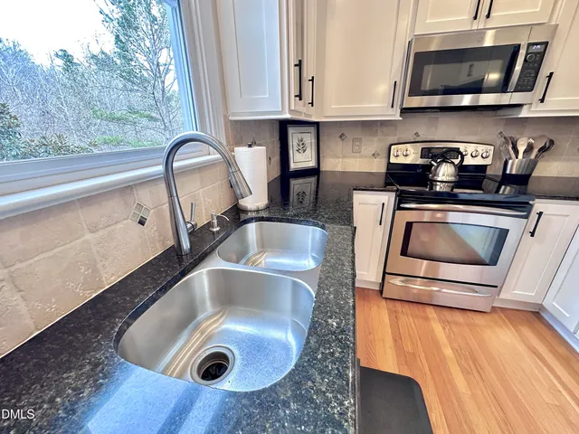 $775,000 | 226 Edgewater Circle, Chapel Hill, NC 27516