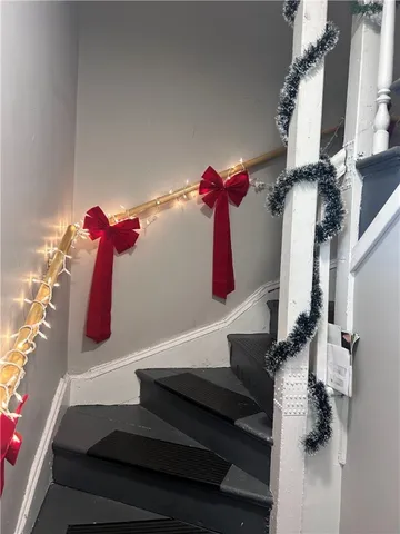 $1,950 | 306 Potters Avenue, Unit 3, Providence, RI 02905