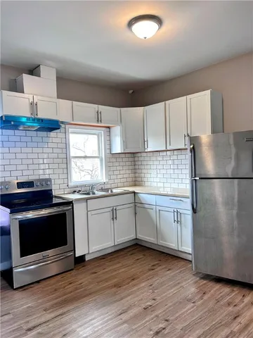 $1,950 | 306 Potters Avenue, Unit 3, Providence, RI 02905