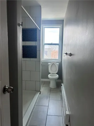 $1,950 | 306 Potters Avenue, Unit 3, Providence, RI 02905