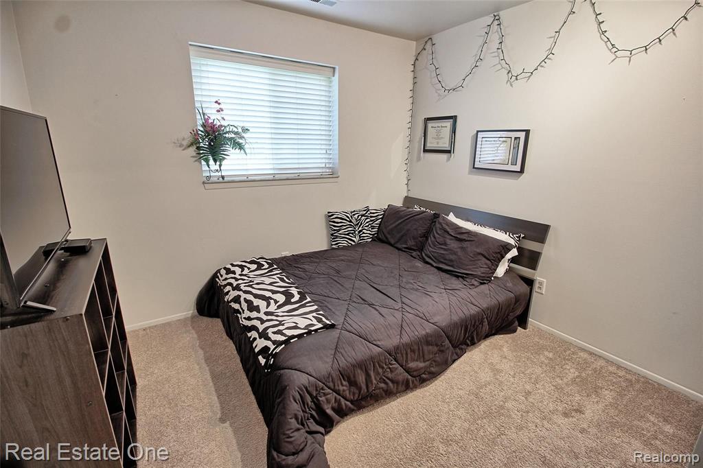 424 Baldwin Avenue Rochester, MI 48307 - Photo 12 of 22