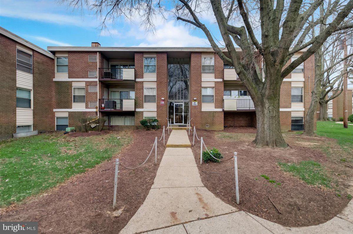 3823 St Barnabas Road, Unit 3825T Suitland, MD 20746 - Photo 2 of 17