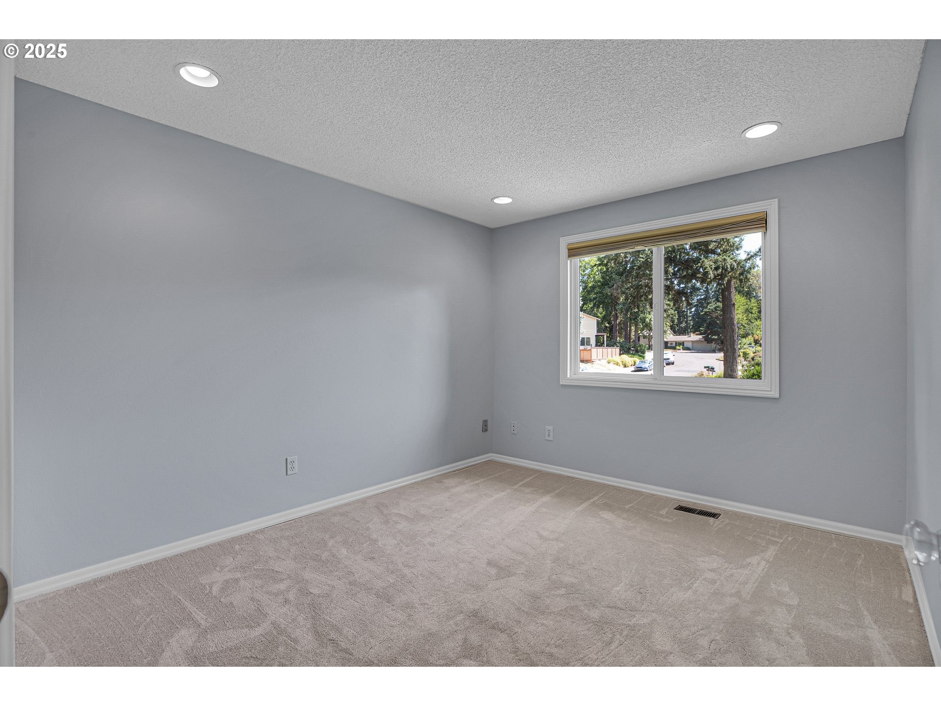 14965 Southwest Glenbrook Road Beaverton, OR 97007 - Photo 12 of 16 Gallery Image 12