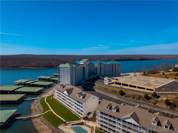 $359,900 | 4800 Eagleview Drive, Unit 4108, Osage Beach, MO 65065