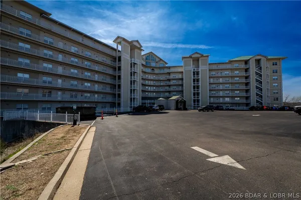 $359,900 | 4800 Eagleview Drive, Unit 4108, Osage Beach, MO 65065