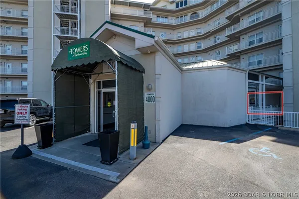 $359,900 | 4800 Eagleview Drive, Unit 4108, Osage Beach, MO 65065