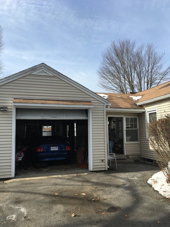 119 Fargo Street Springfield, MA 01119 - Photo 3 of 23 a front view of a house