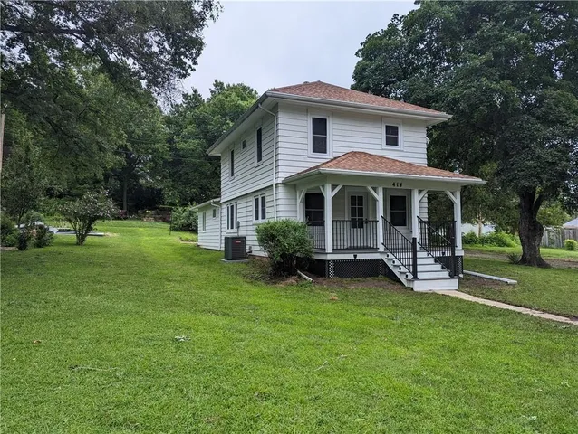 $179,000 | 414 Golden Gate Street, Robinson, KS 66532